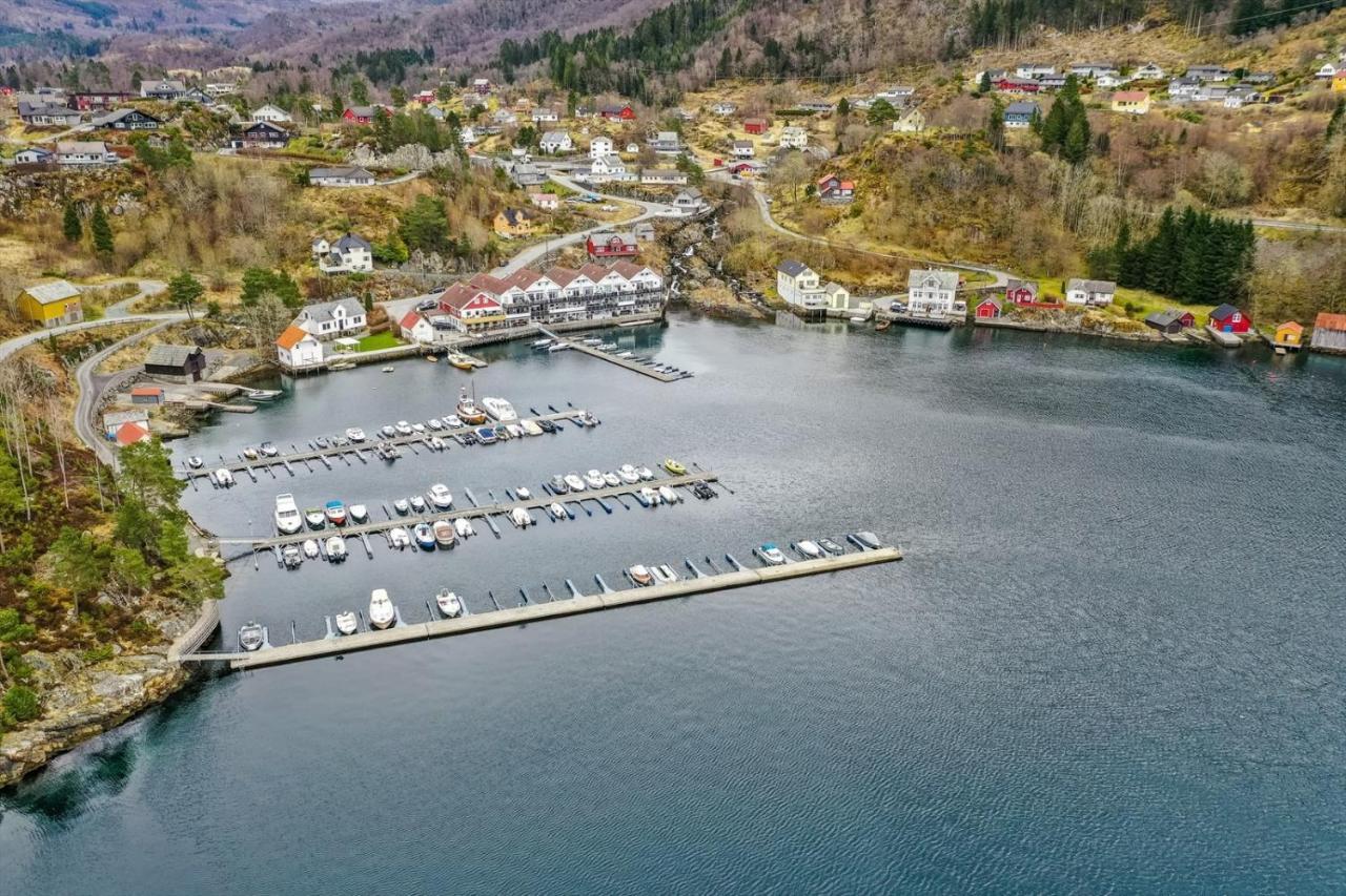 Uggdal Tysnes Sjo Og Fritidアパートホテル エクステリア 写真